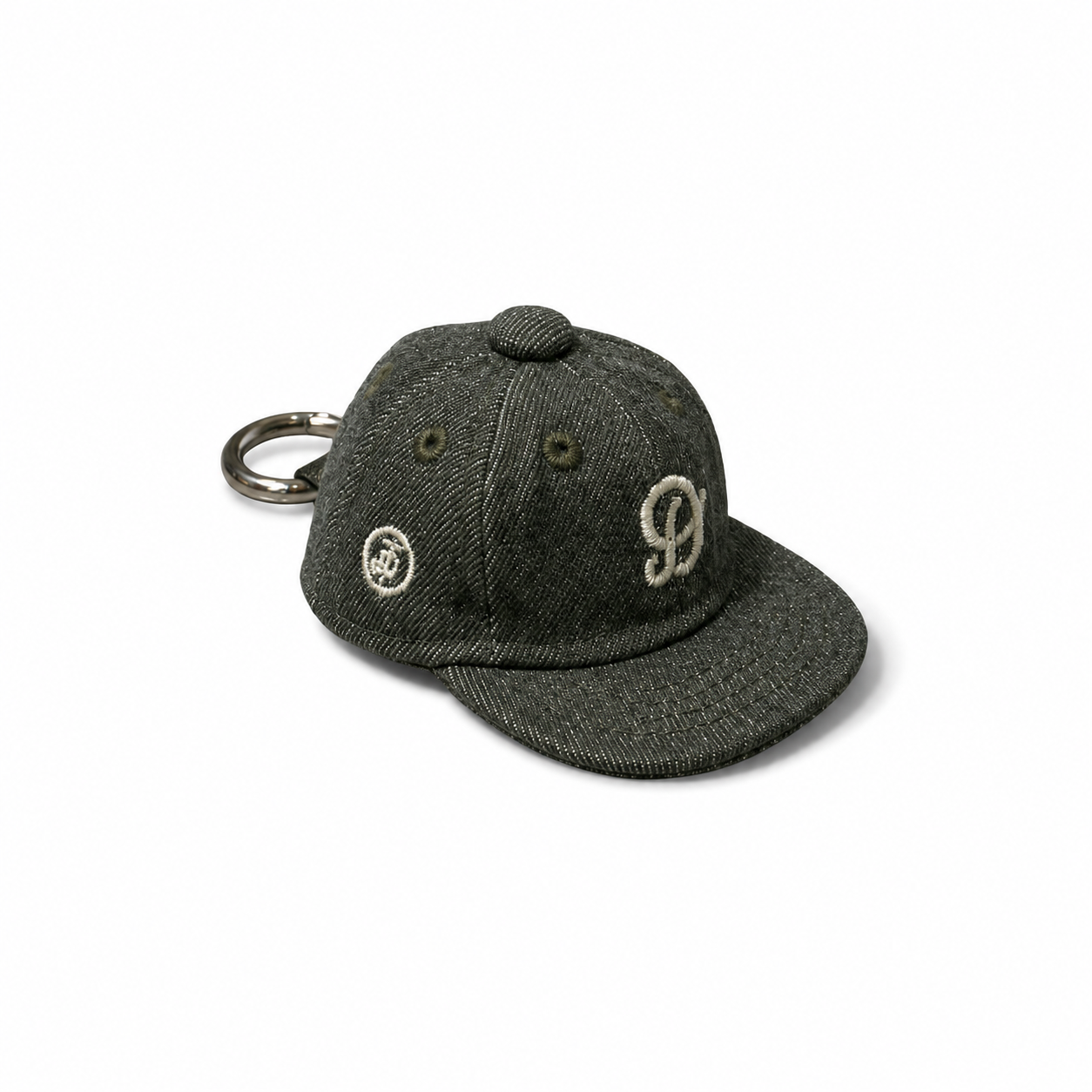 PLUSH D CAP - KEYCHAIN / OLIVO