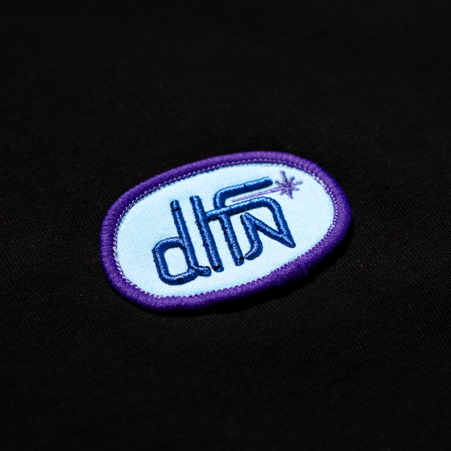 KONBINI PATCH - PREMIUM SHIRT - NEGRO