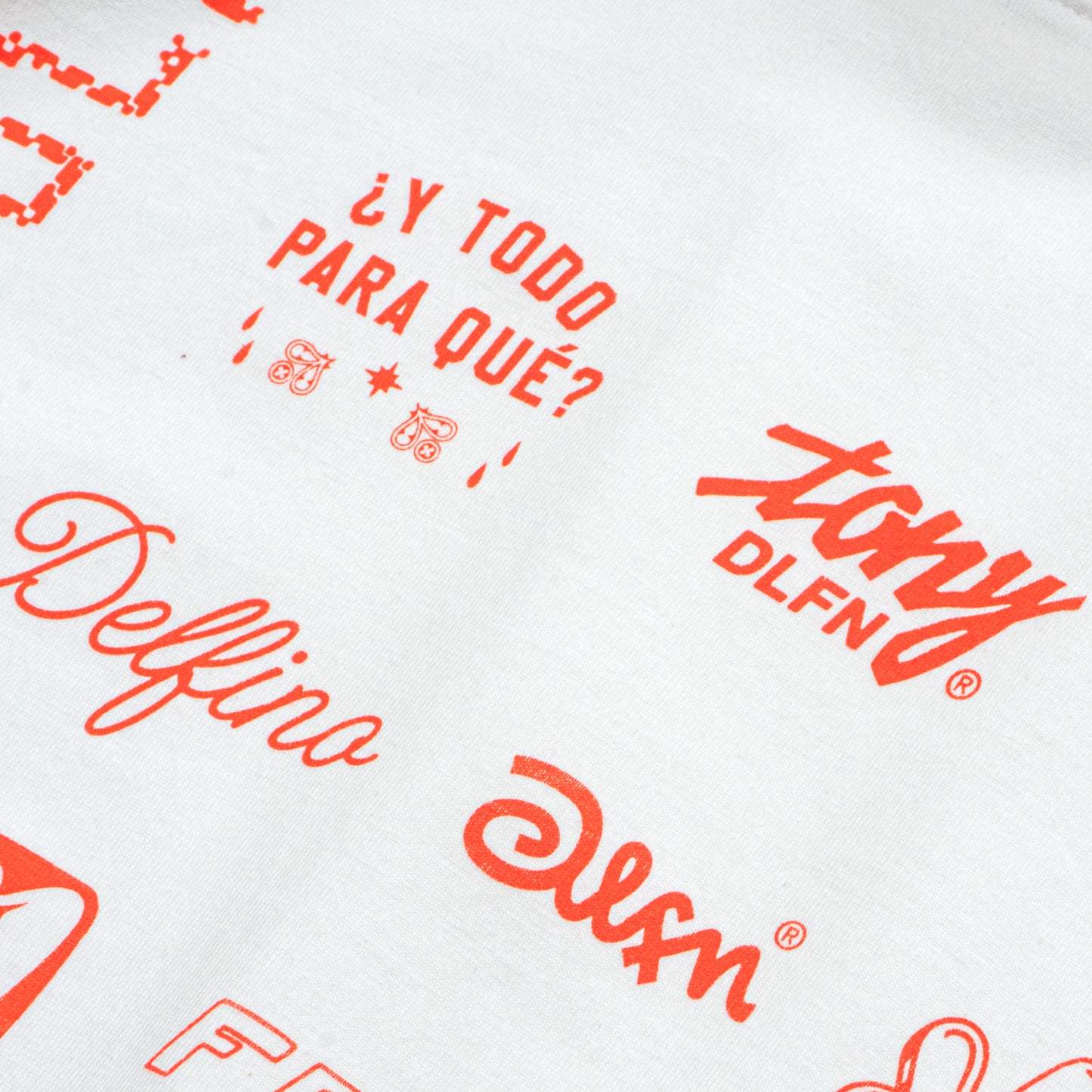 ANUARIO TD 2025 - BUNDLE T-SHIRT + MINI BOOK