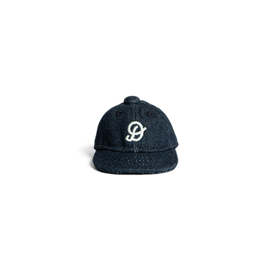 PLUSH D CAP - KEYCHAIN