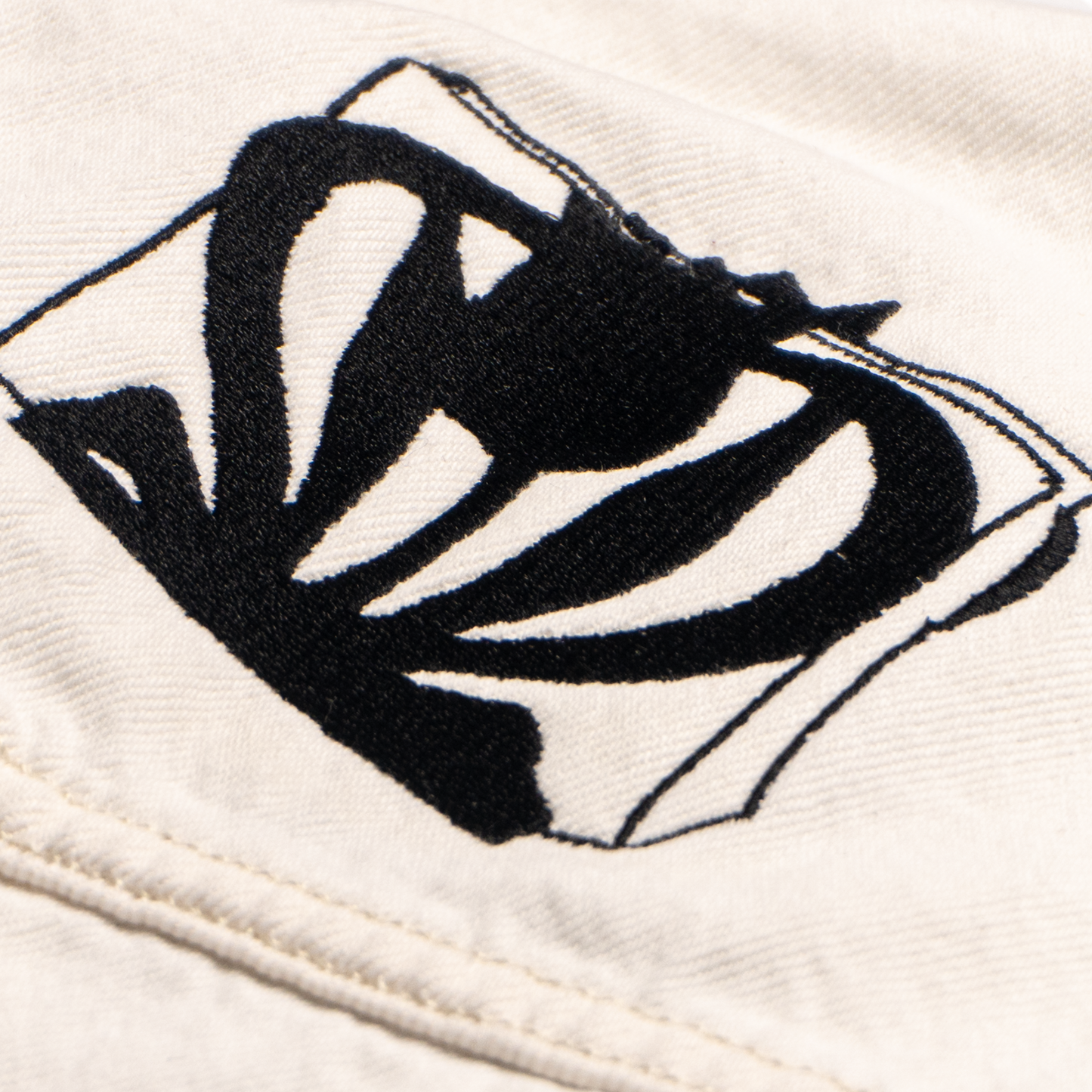SÁBADO D.F. JACKET X KARLA XIMENA
